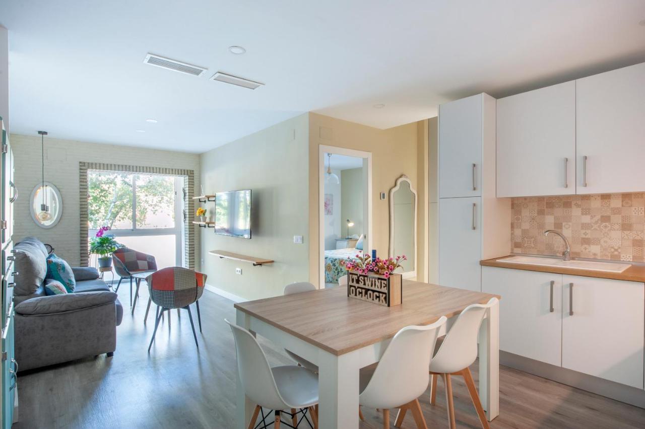 Casa Valentina: Confort Y Luz En Sevilla Centro Exteriör bild